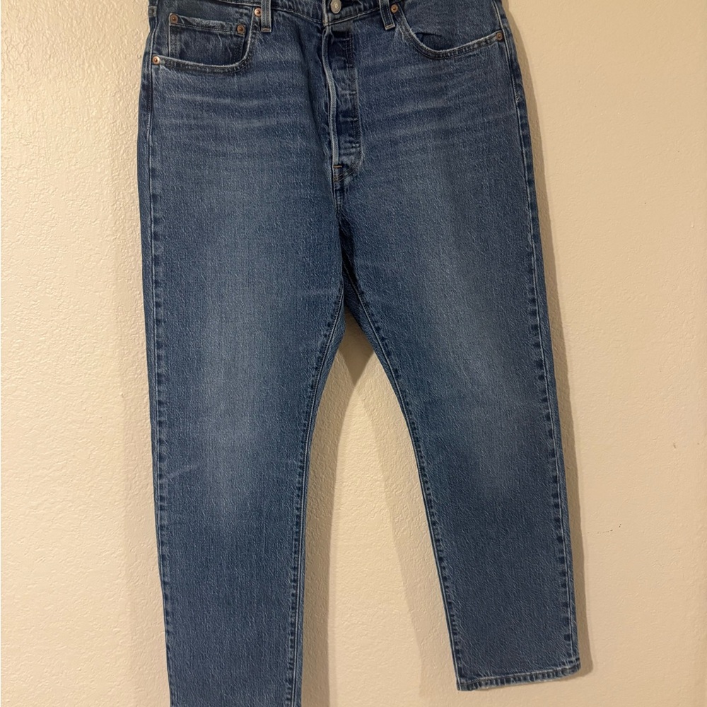 Levi's Men's 501 Straight Blue Jeans (irregular)